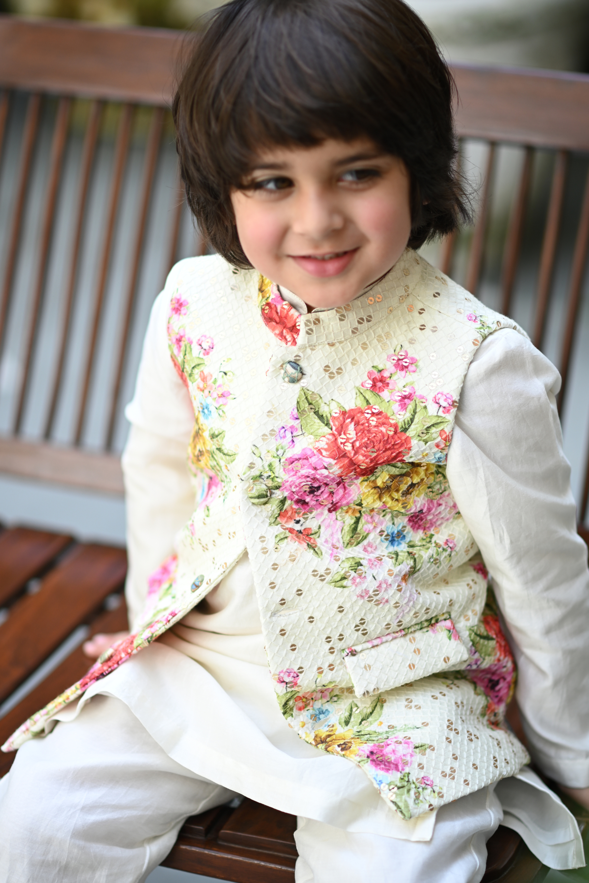 Abeer Bandhi, Kurta And Pyjama Set-White Floral Bunch