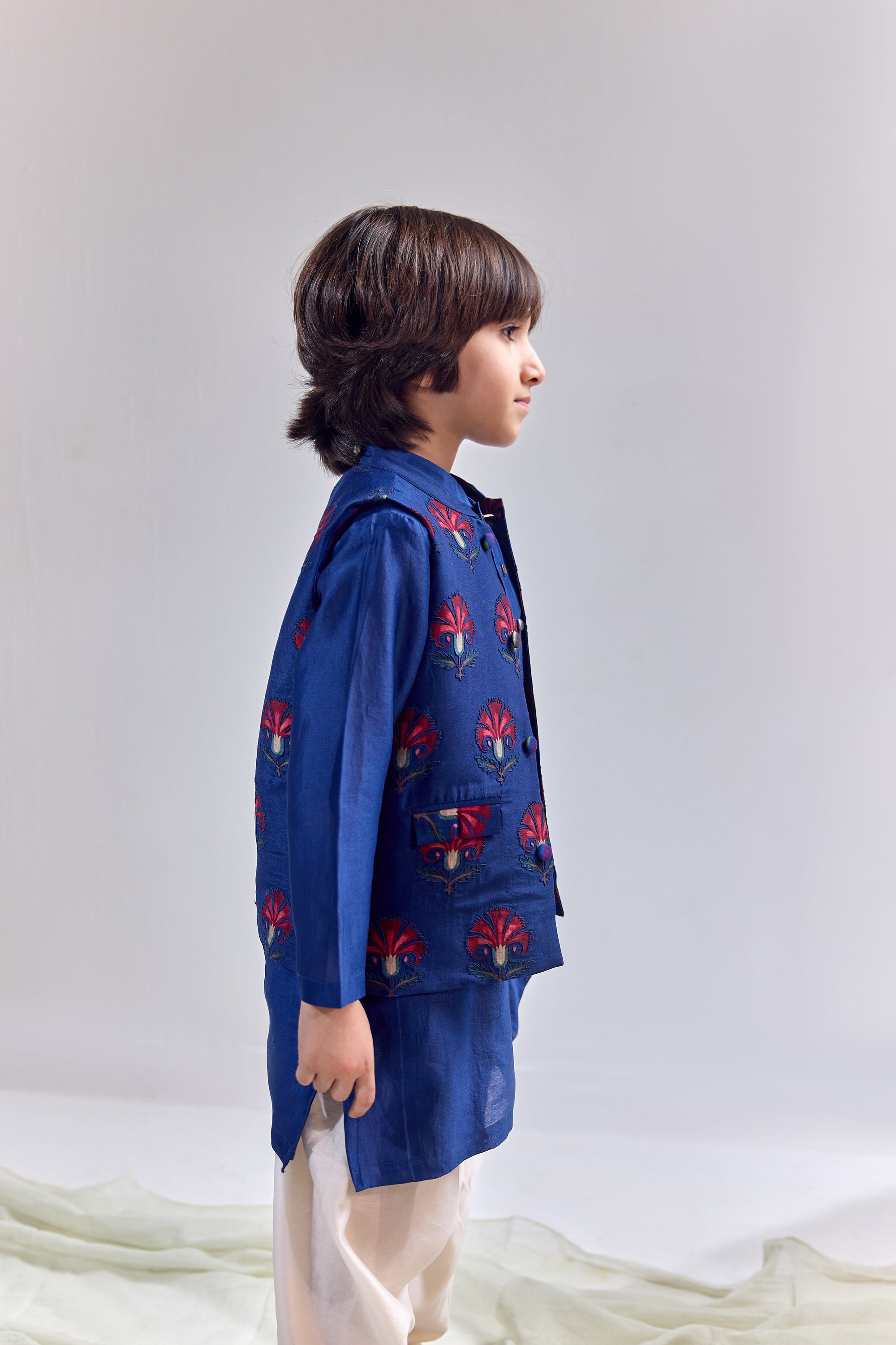 Neelan Bandhi Set