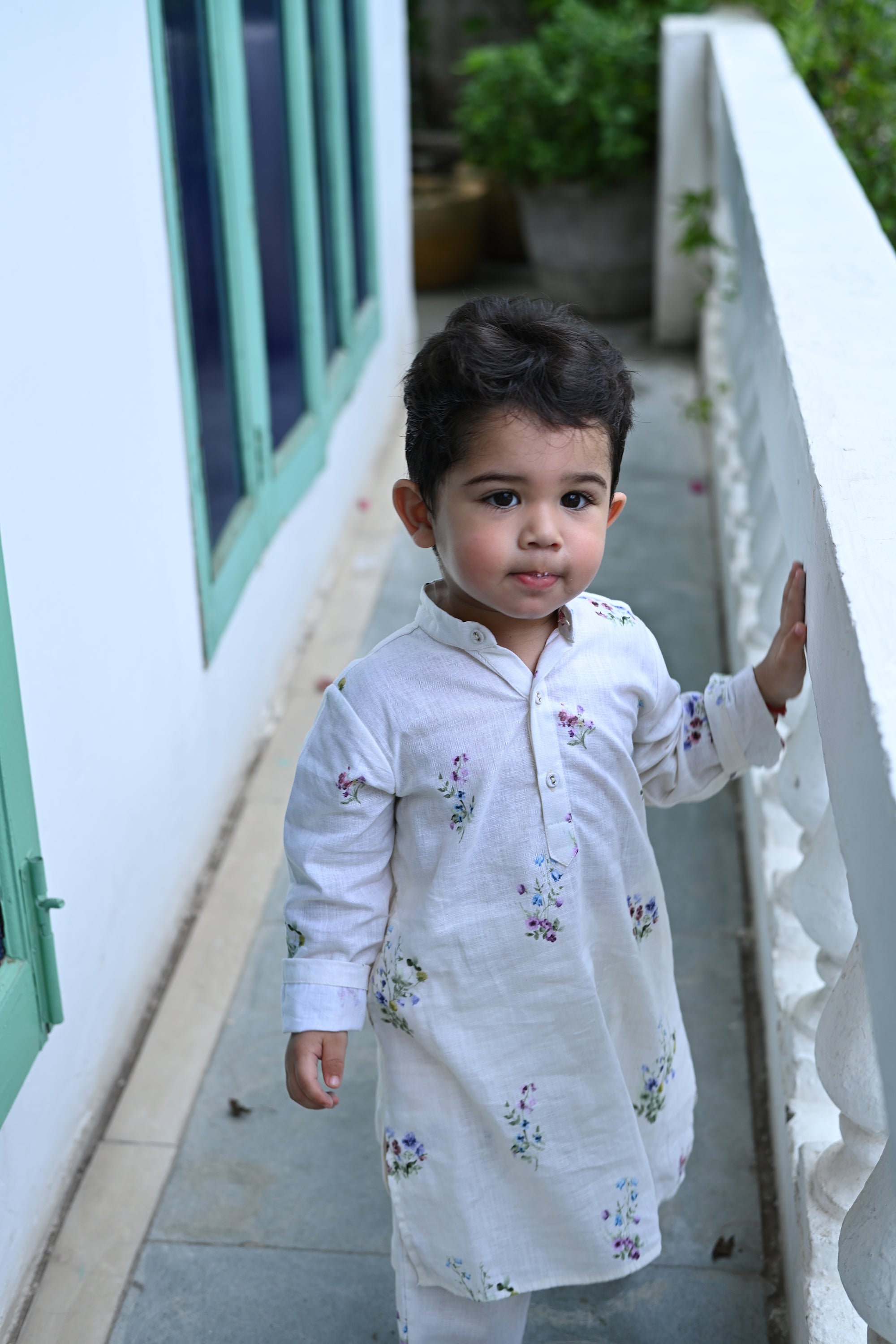 Aadir Kurta Set - White Phool Angan