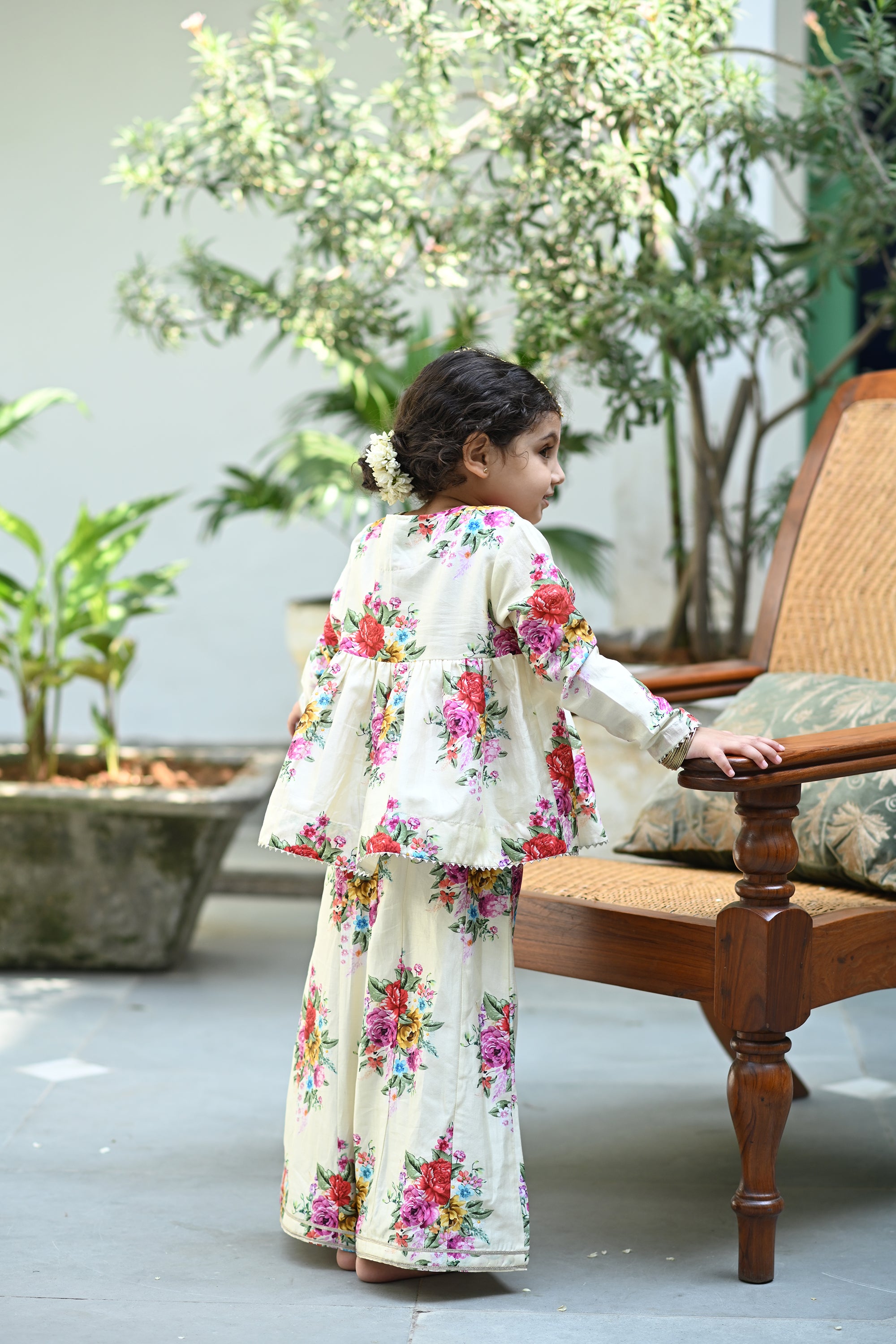 Gulneet Sharara Set - White Phool Angan