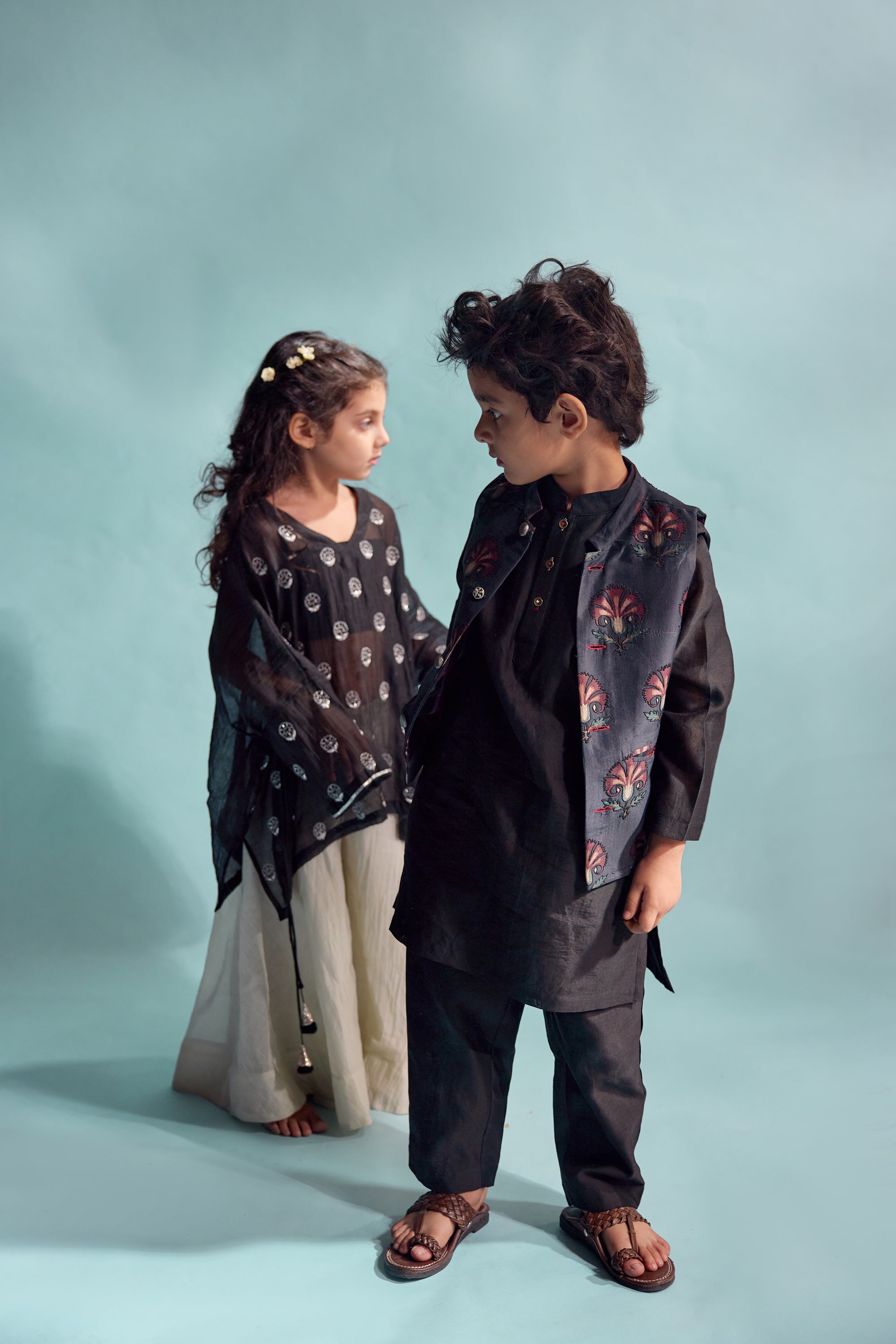 Chaand Chakor Kaftaan Set 001