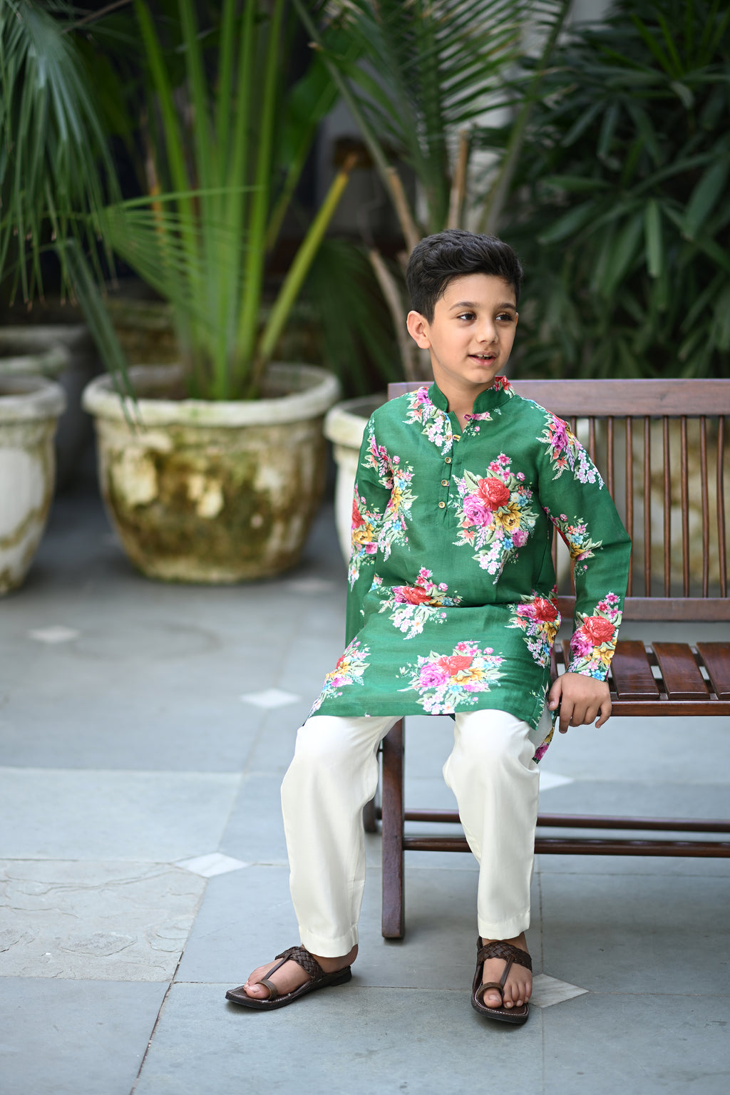 Viraaj Kurta And Pyjama Set-Green Floral Bunch