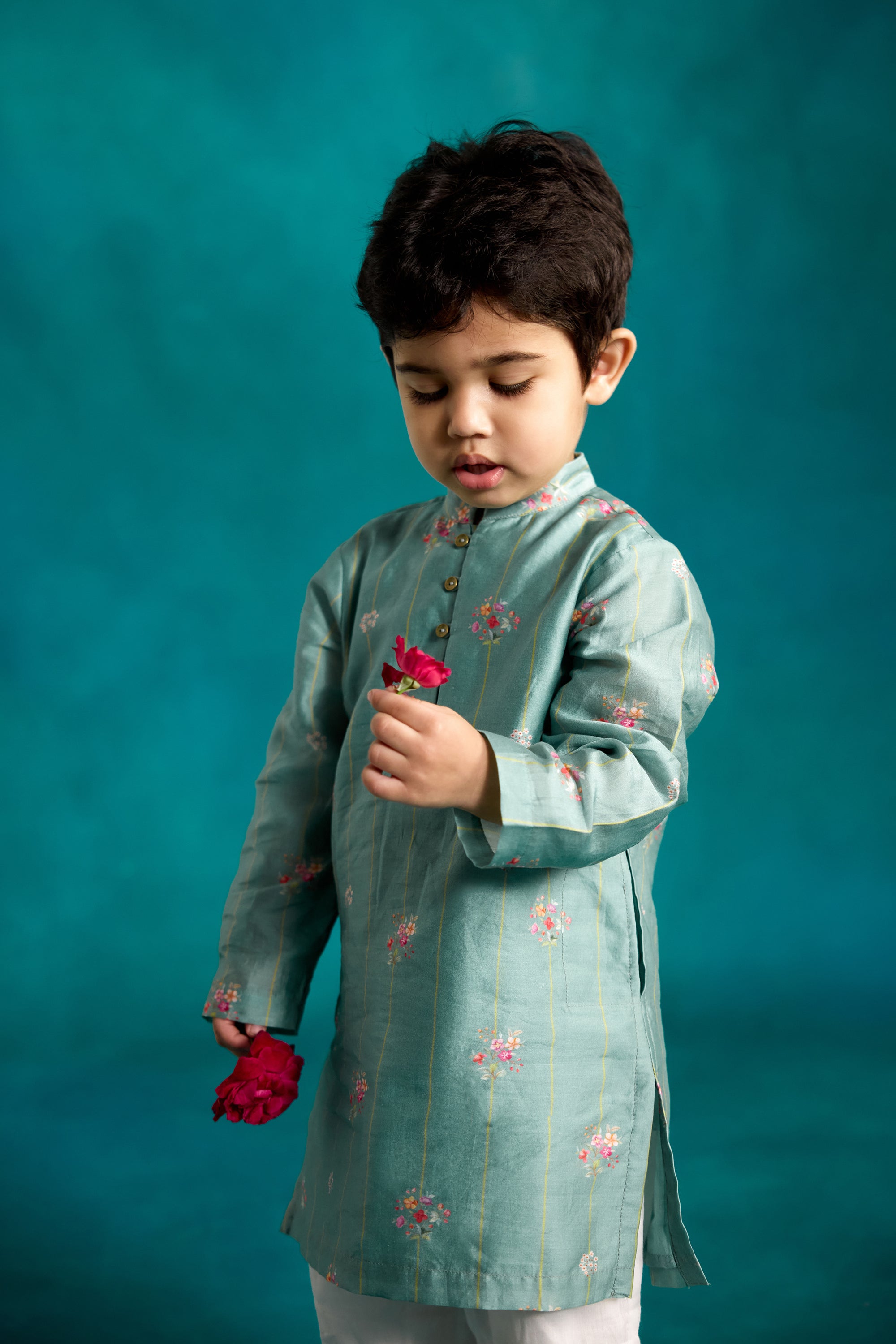 Paan Rekh Chitthi Kurta Set