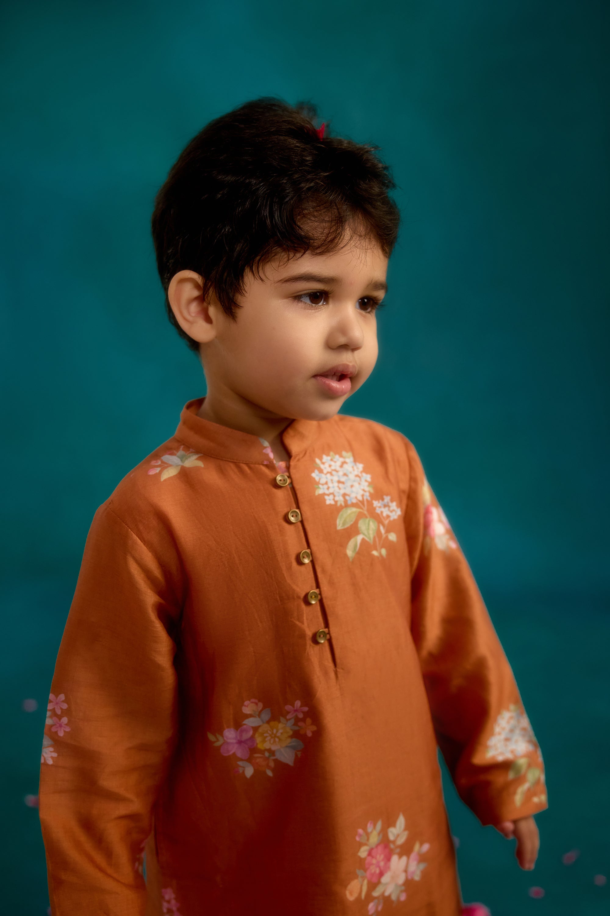 Kesar Chitthi Kurta Set