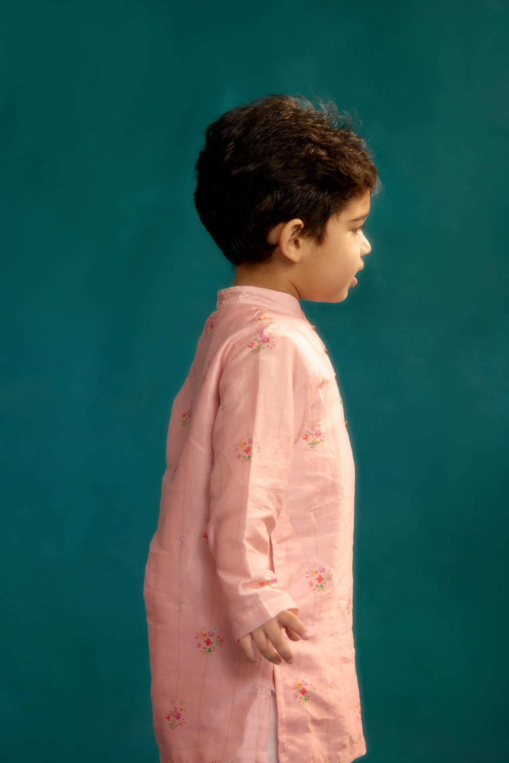 Seher Rekh Chitthi Kurta Set