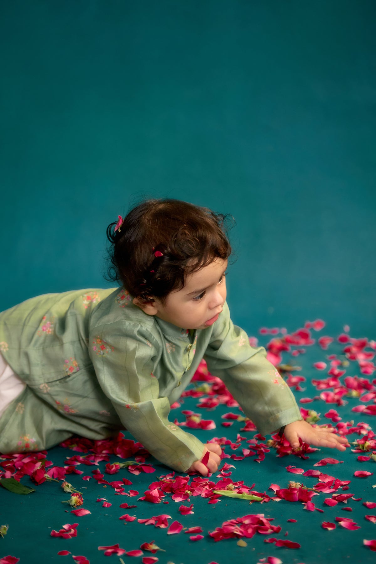 Tulsi Rekh Chitthi Kurta Set
