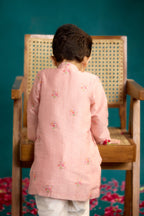 Seher Rekh Chitthi Kurta Set