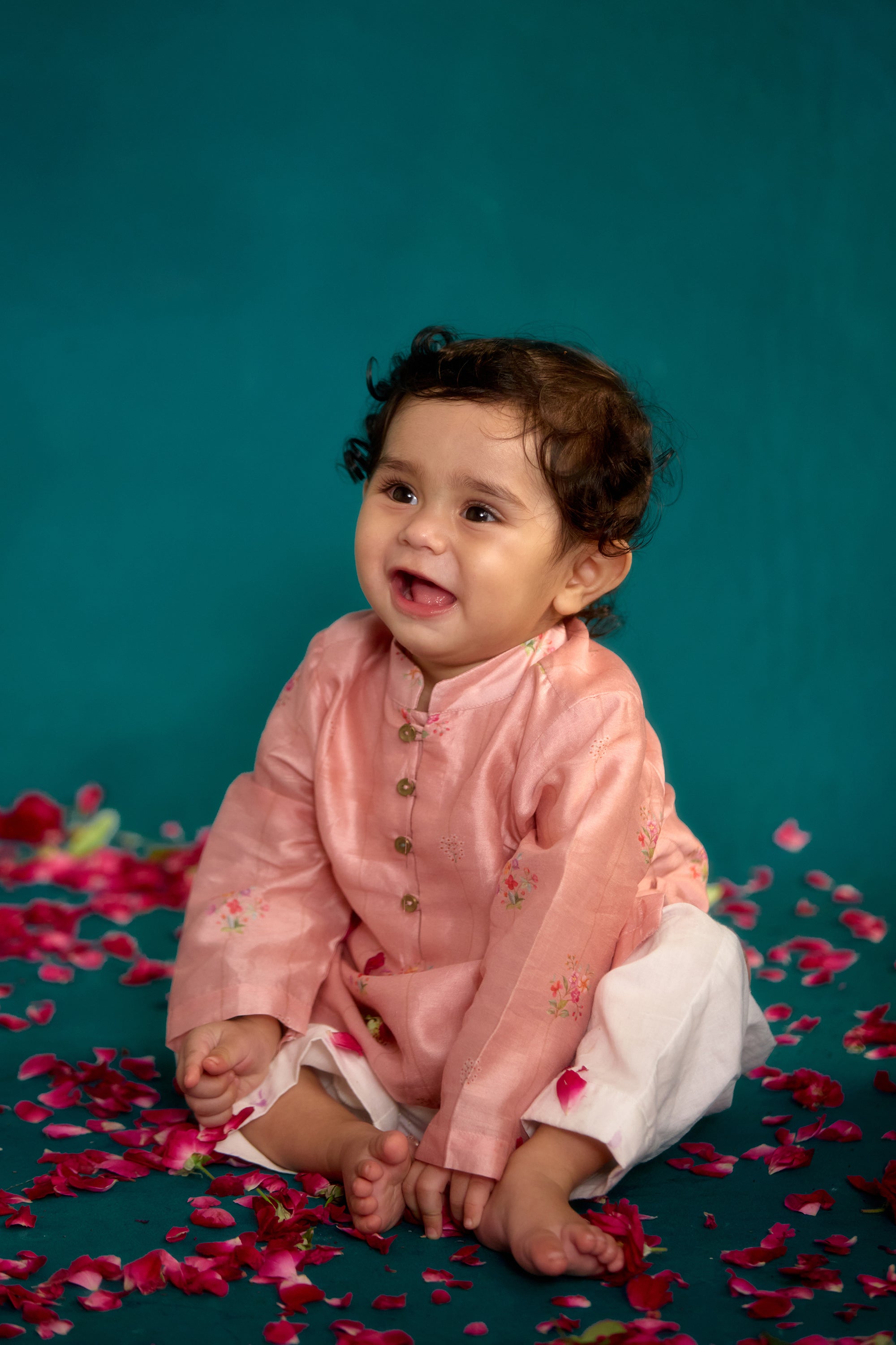Seher Rekh Chitthi Kurta Set