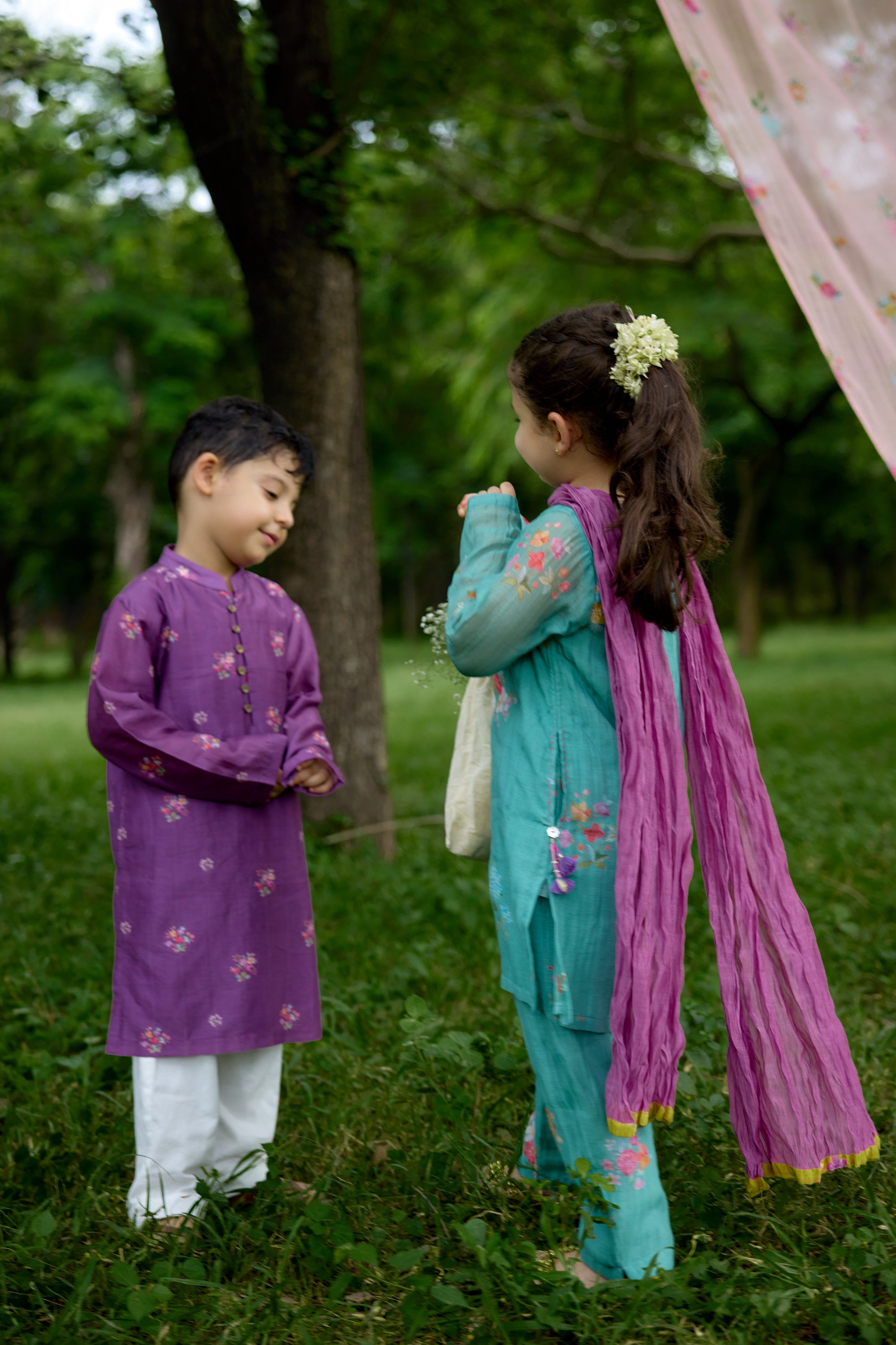 Jaamun Rekh Chitthi Kurta Set