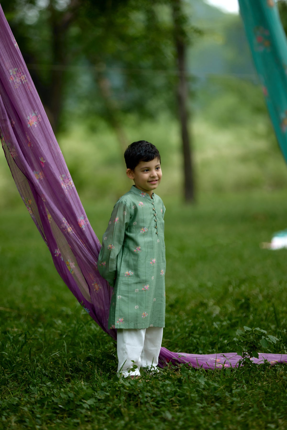 Tulsi Rekh Chitthi Kurta Set