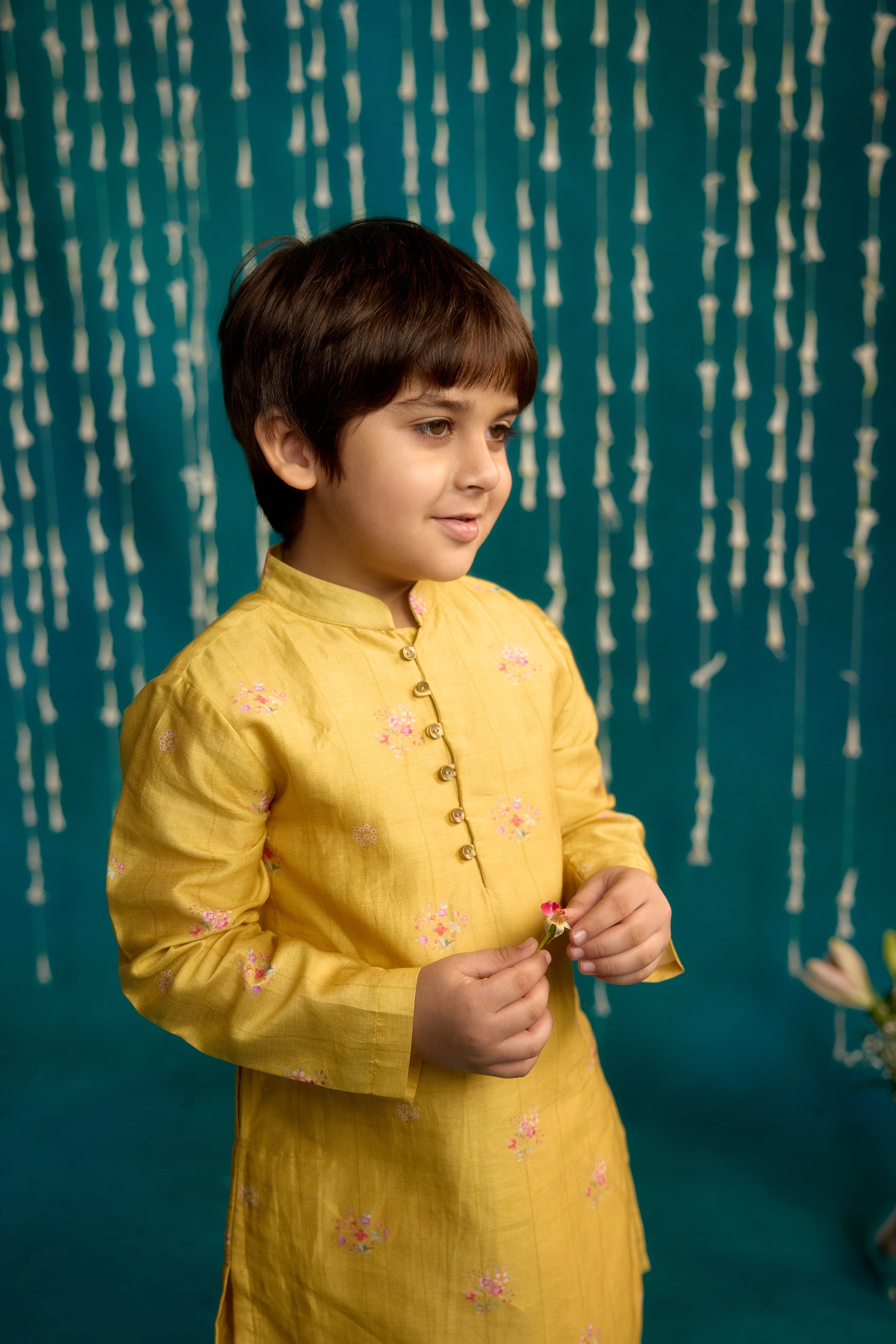 Neembu Rekh Chitthi Kurta Set