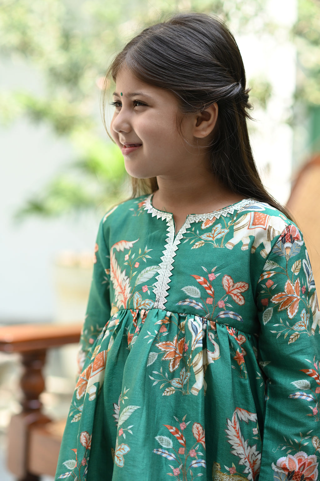 Mahanoor Gharara Set - Forest Green Jungle Reverie
