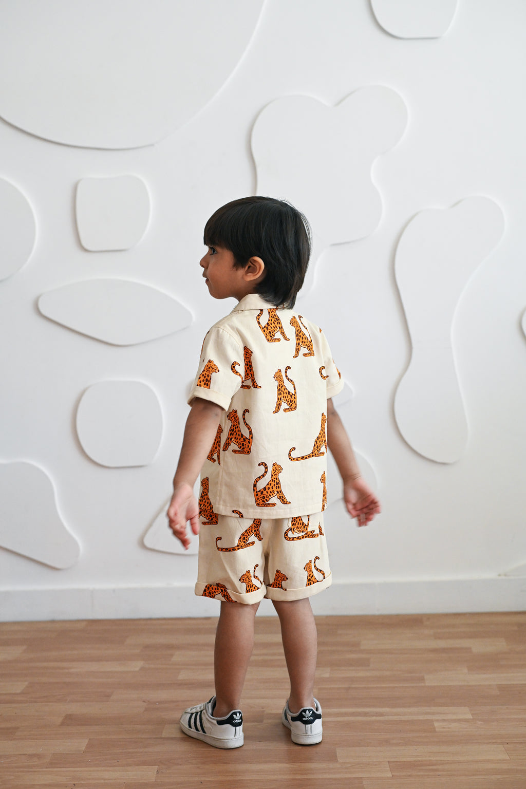 Eyrefield set- White Leo