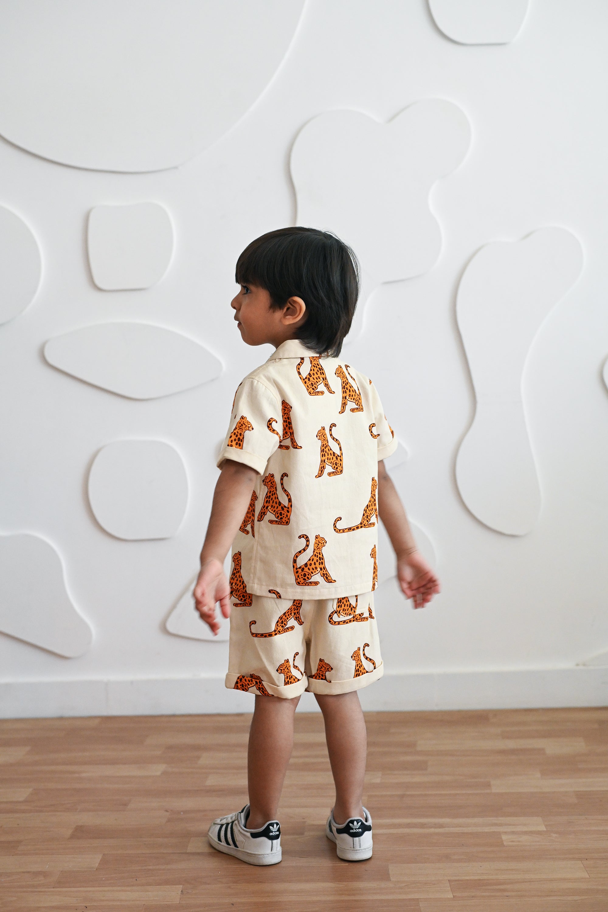 Eyrefield set- White Leo