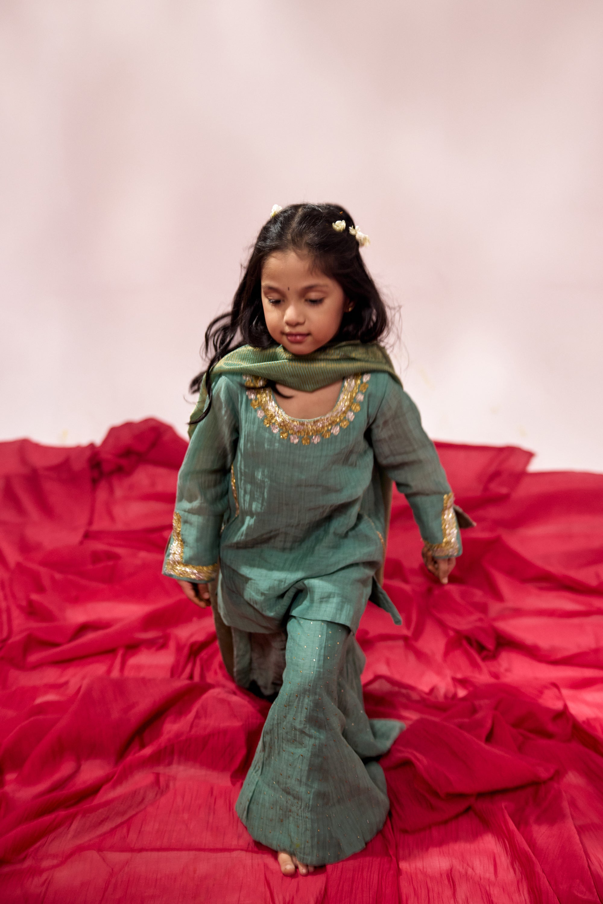 Mahi Sharara Set