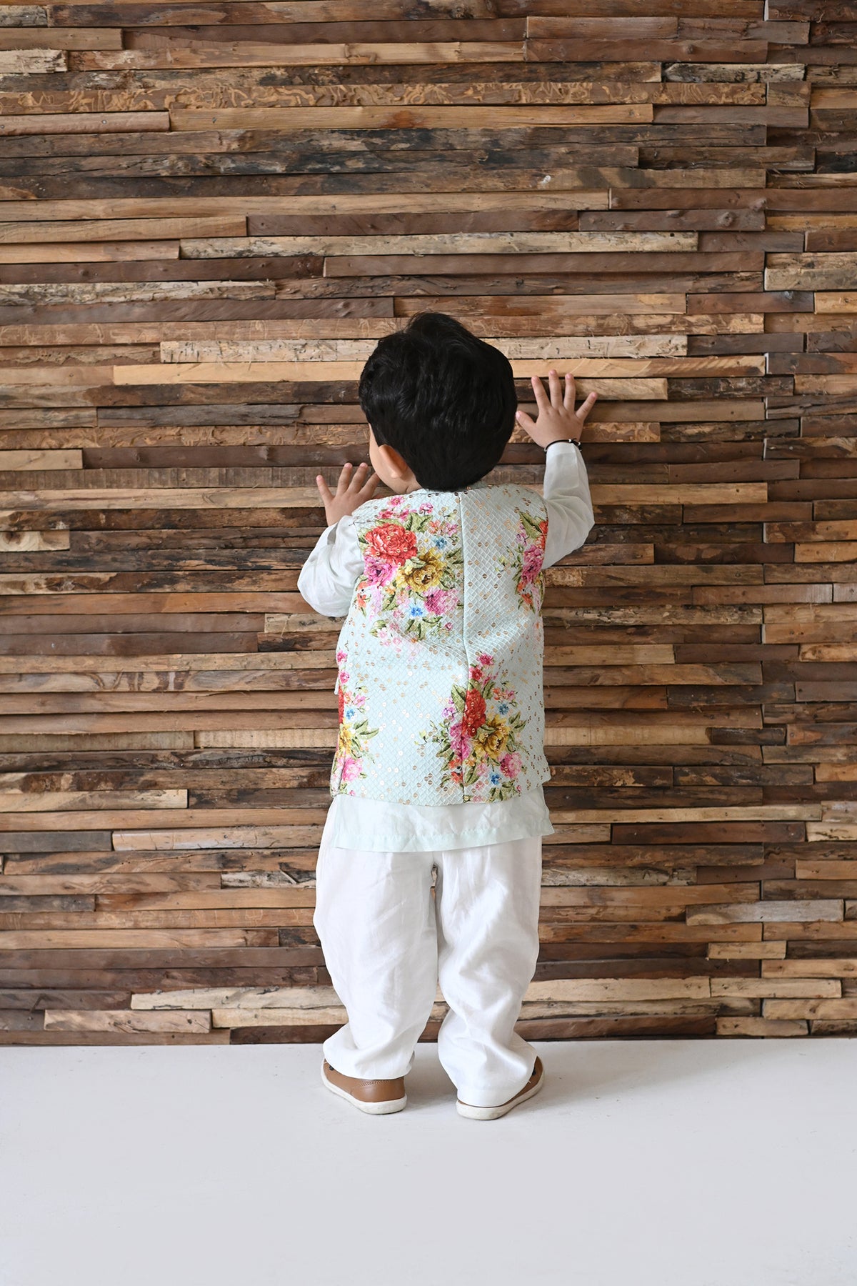 Uday Bandhi, Kurta And Pyjama Set-Sky Blue Floral Bunch