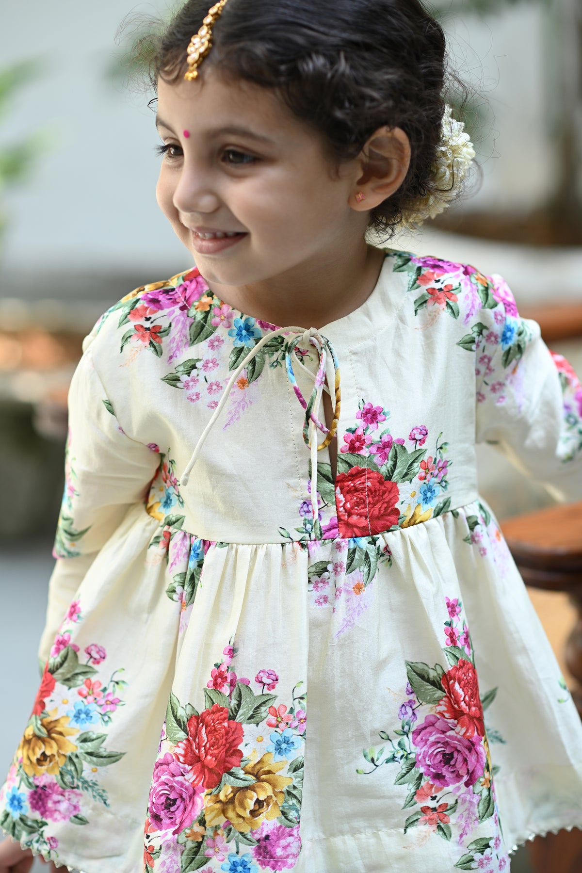 Gulneet Sharara Set - White Phool Angan