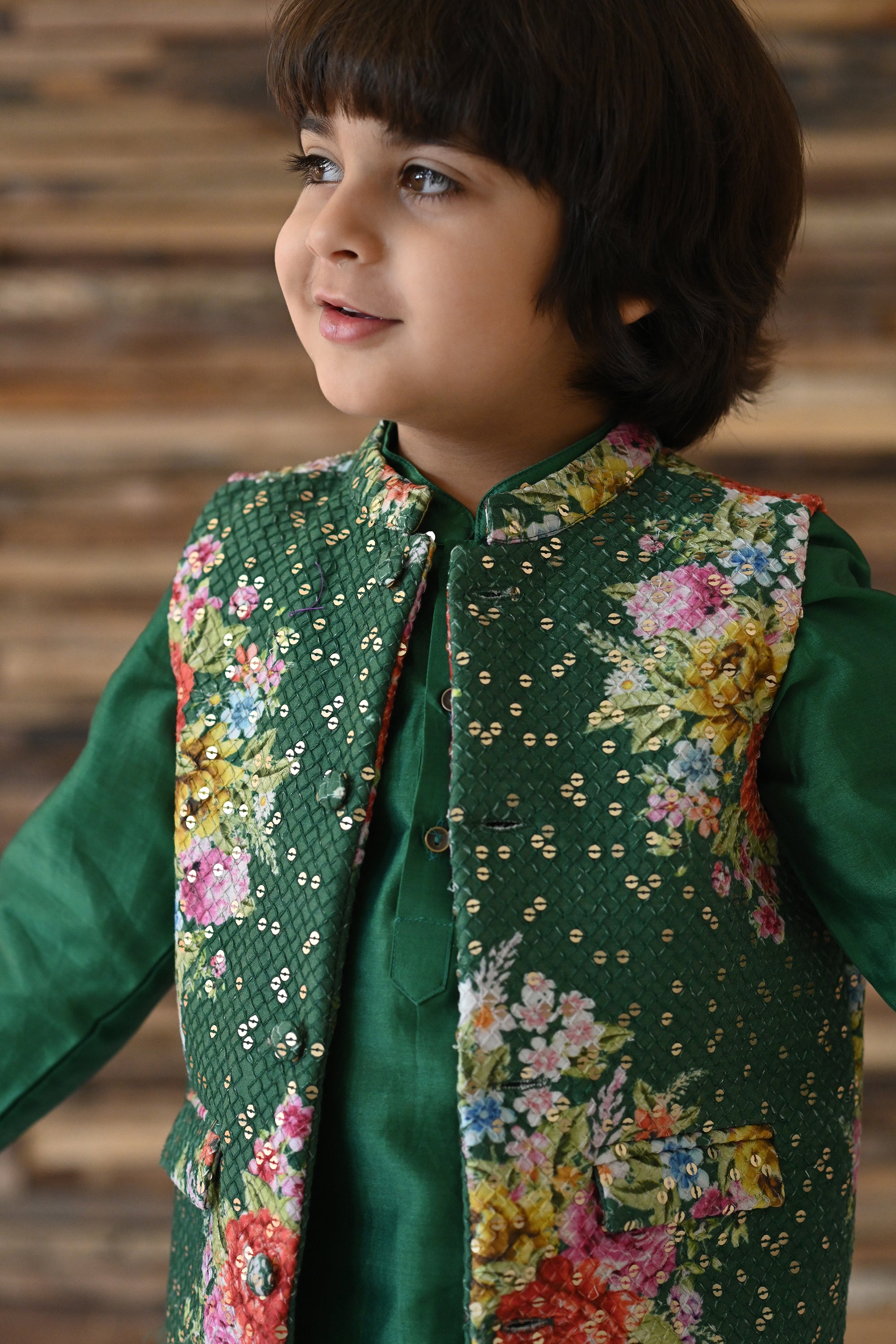 Abeer Bandhi, Kurta And Pyjama Set-Green Floral Bunch
