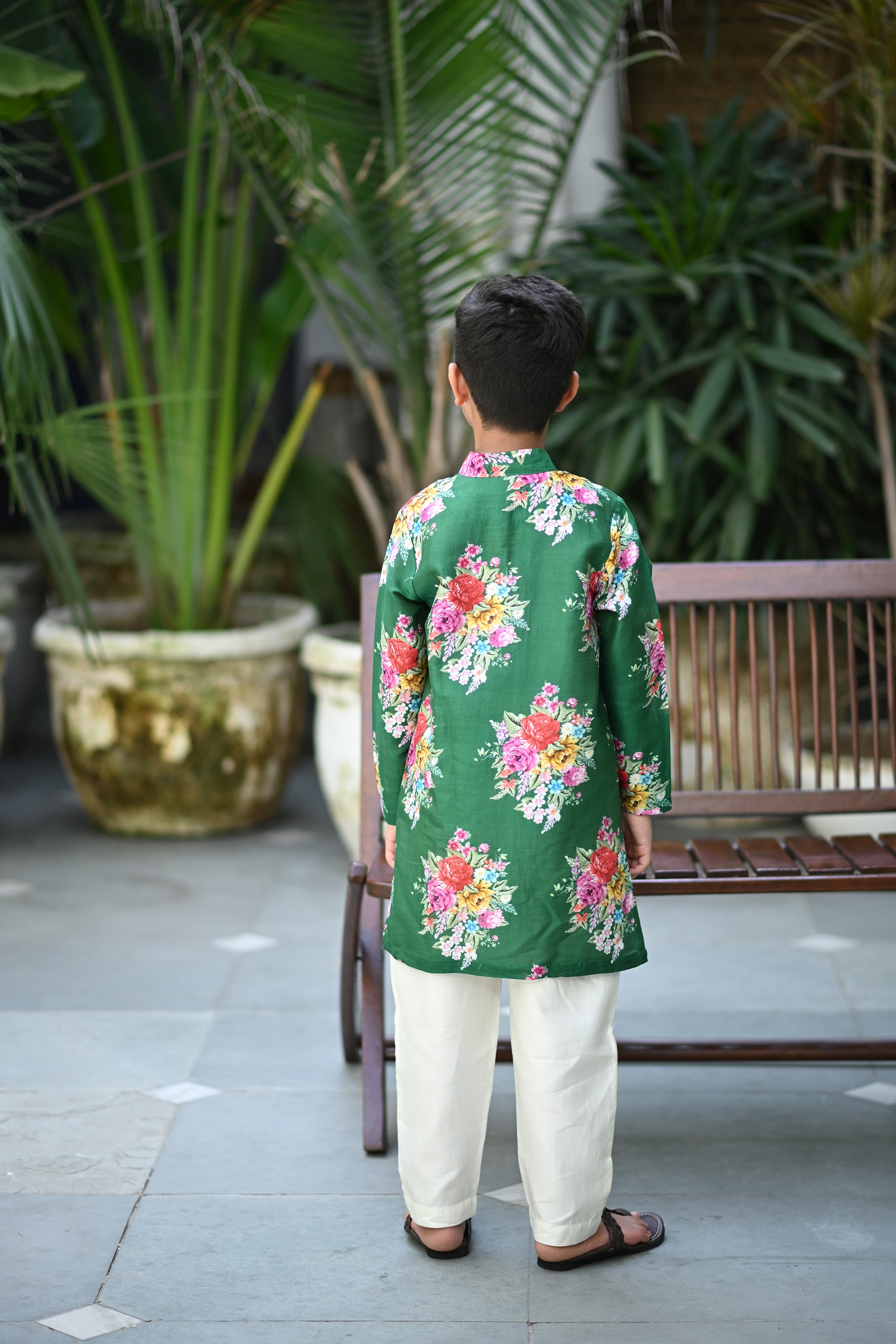 Viraaj Kurta And Pyjama Set-Green Floral Bunch