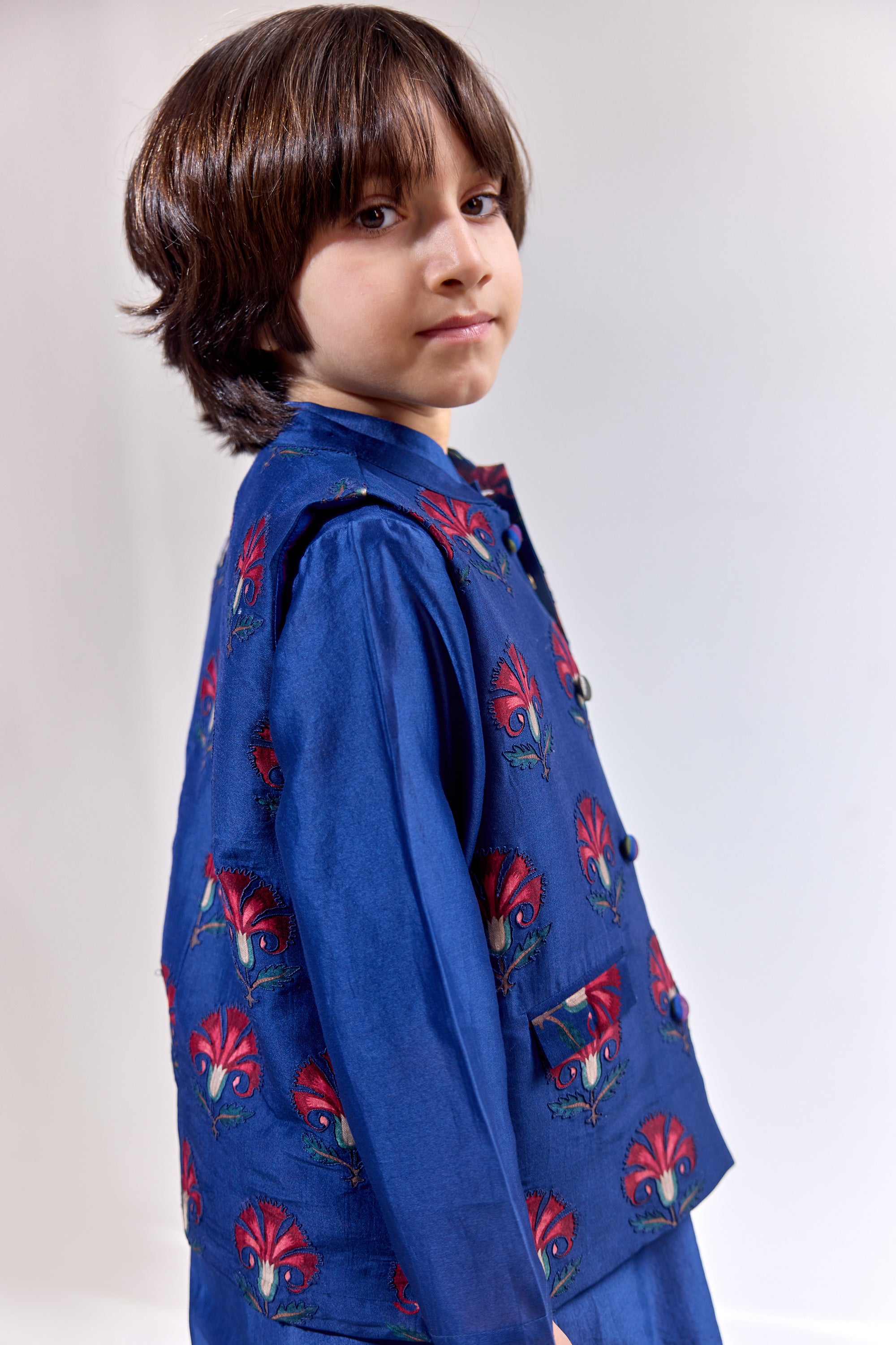 Neelan Bandhi Set