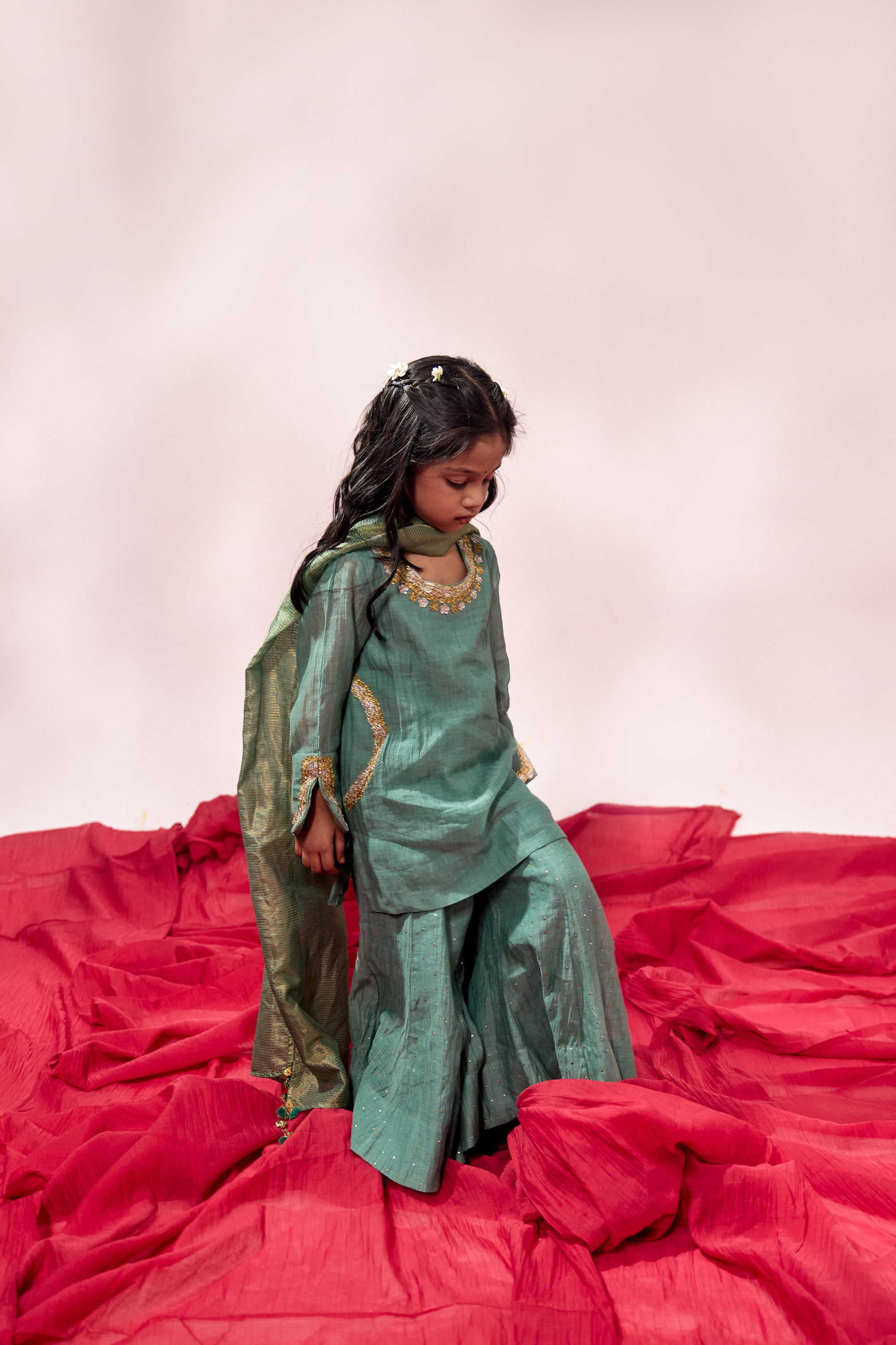 Mahi Sharara Set