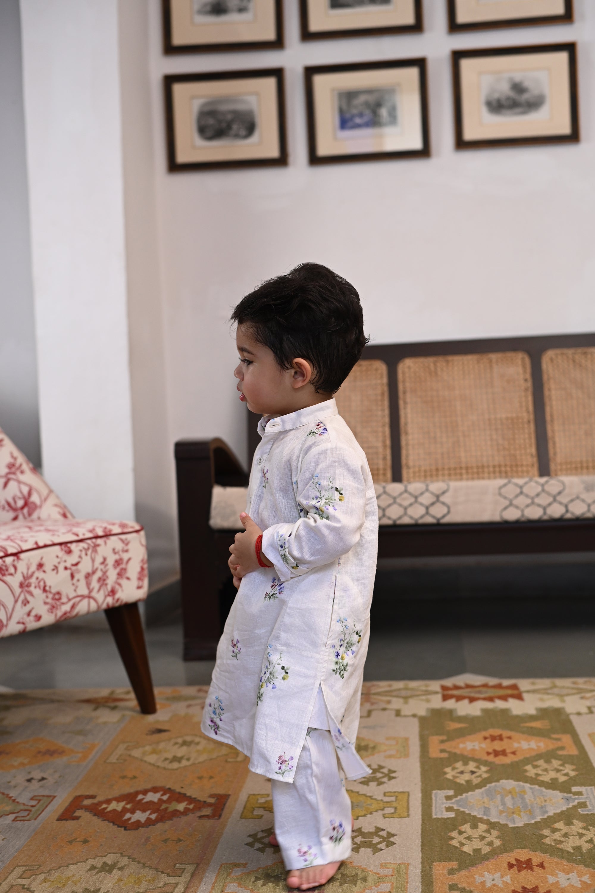 Aadir Kurta Set - White Phool Angan
