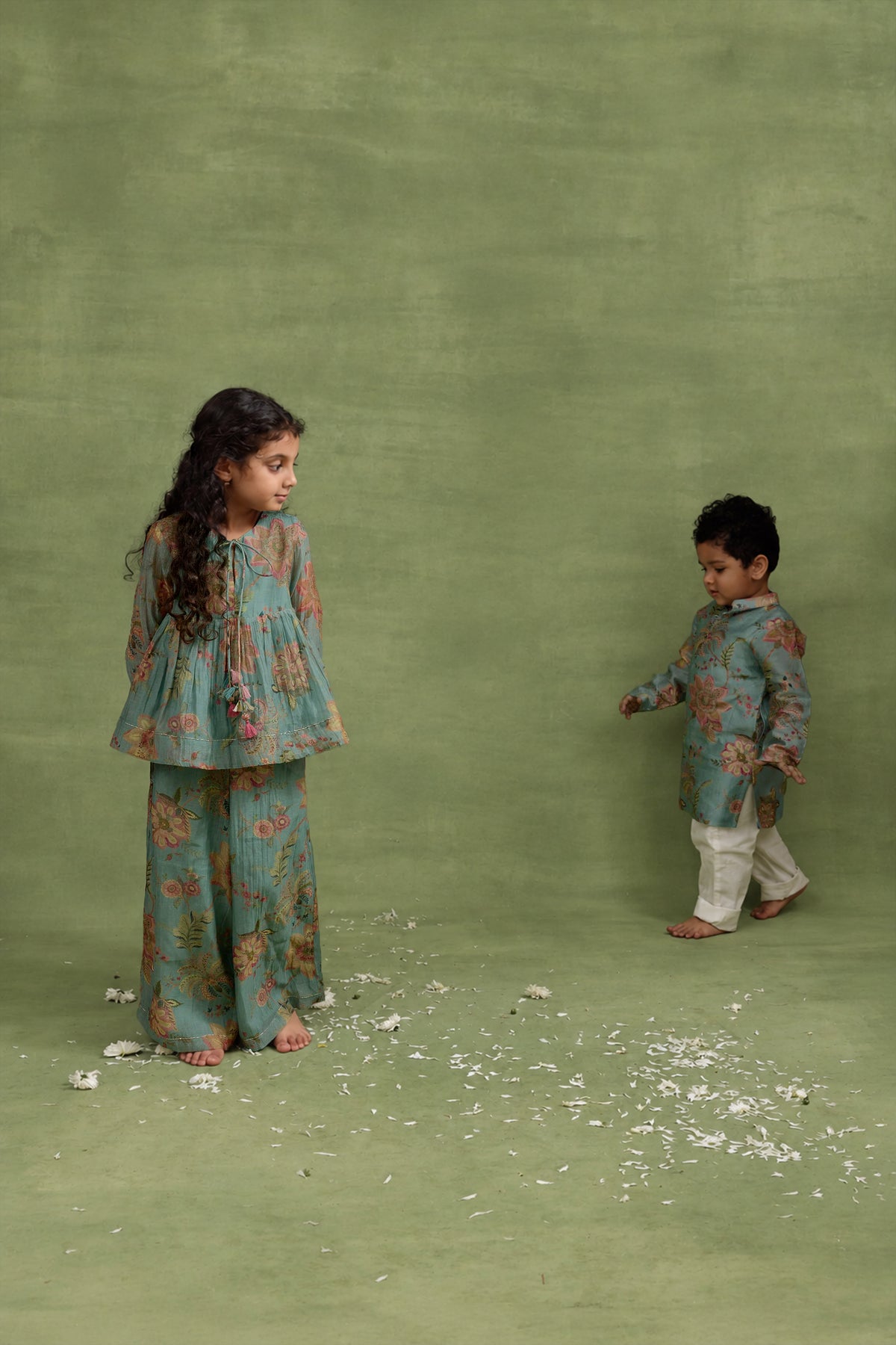 Neer Rambagh Kurta Set