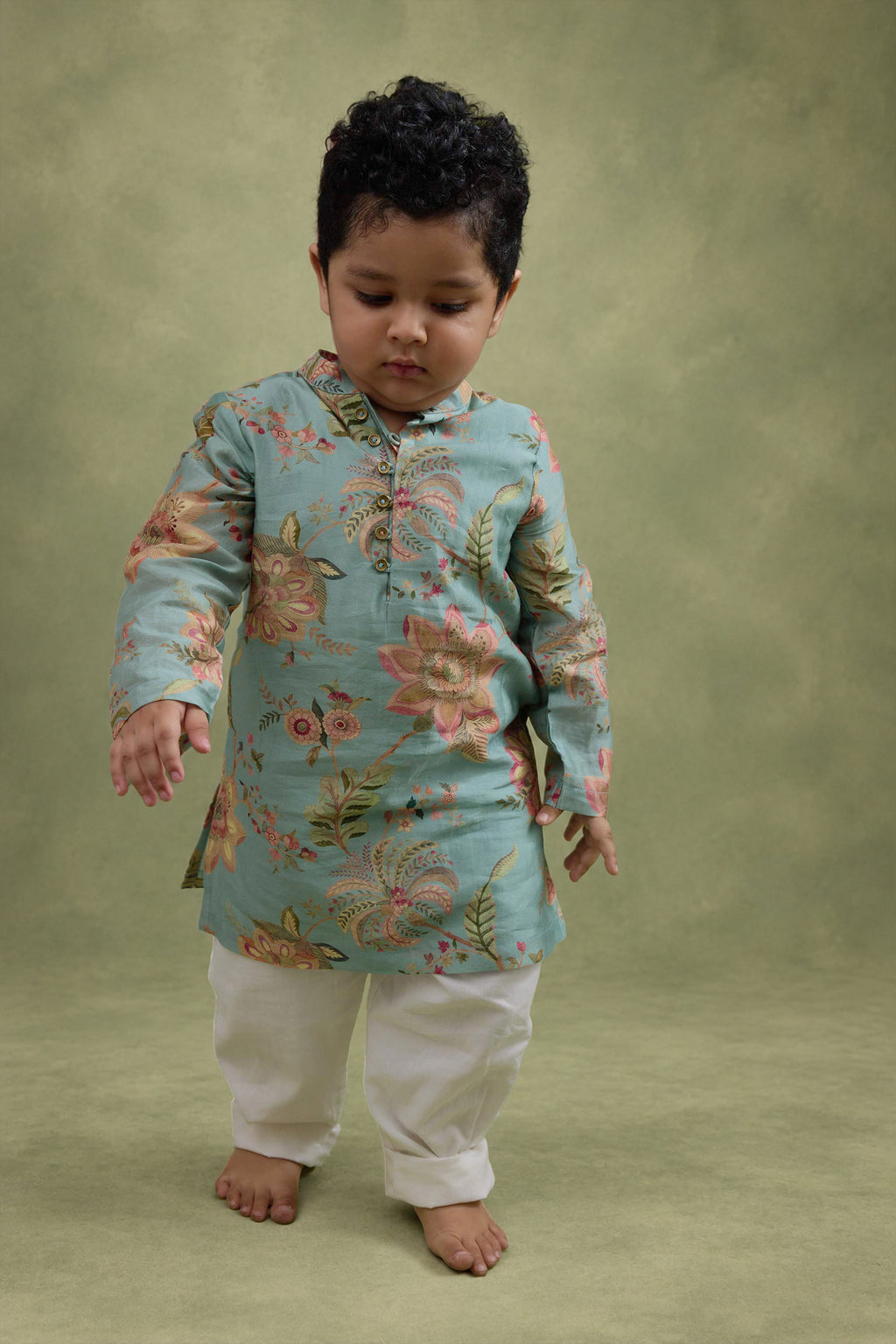 Neer Rambagh Kurta Set