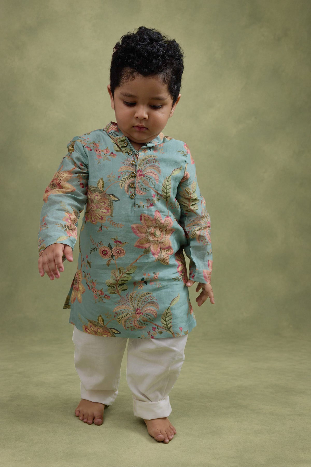 Neer Rambagh Kurta Set