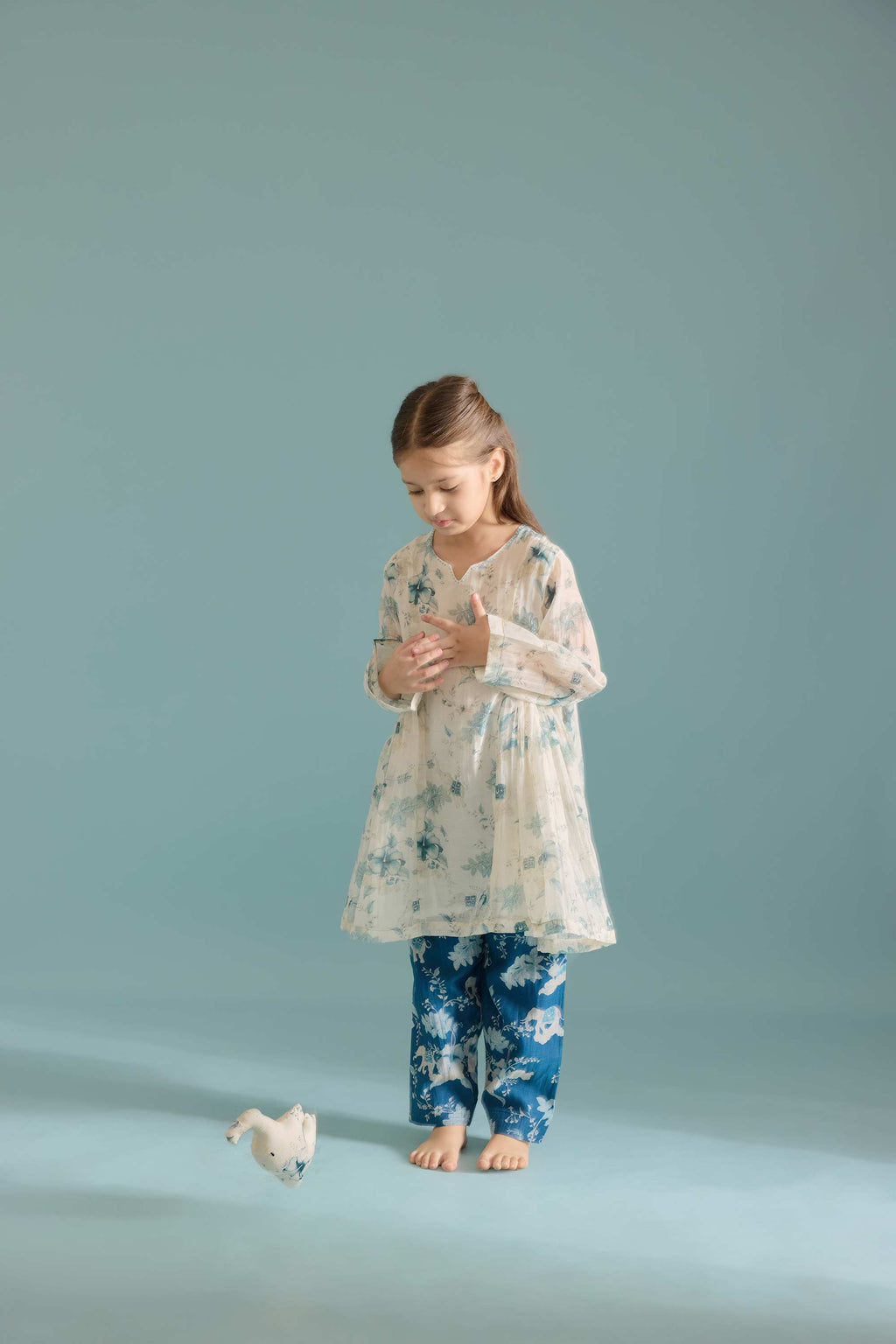 Meera Saphir Amer Kurta Set