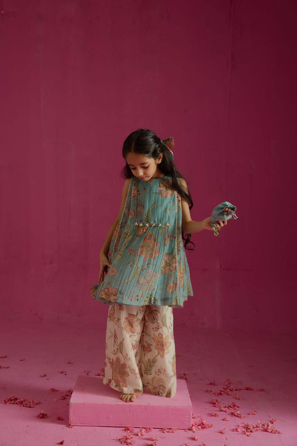 Neer Nahar Kurta Set